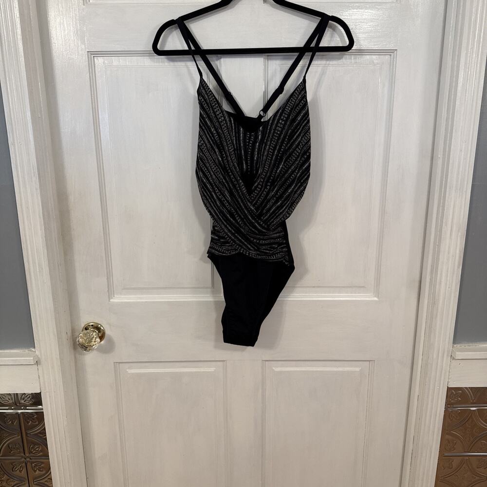 Women’s Dream Suit Full PC Bathing Suit Size 14